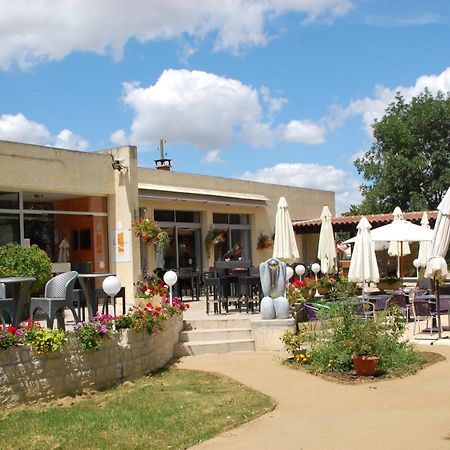 Logis Hotel & Restaurant Le Fleurance מראה חיצוני תמונה