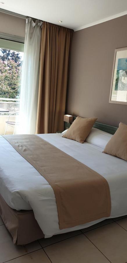 Logis Hotel & Restaurant Le Fleurance מראה חיצוני תמונה