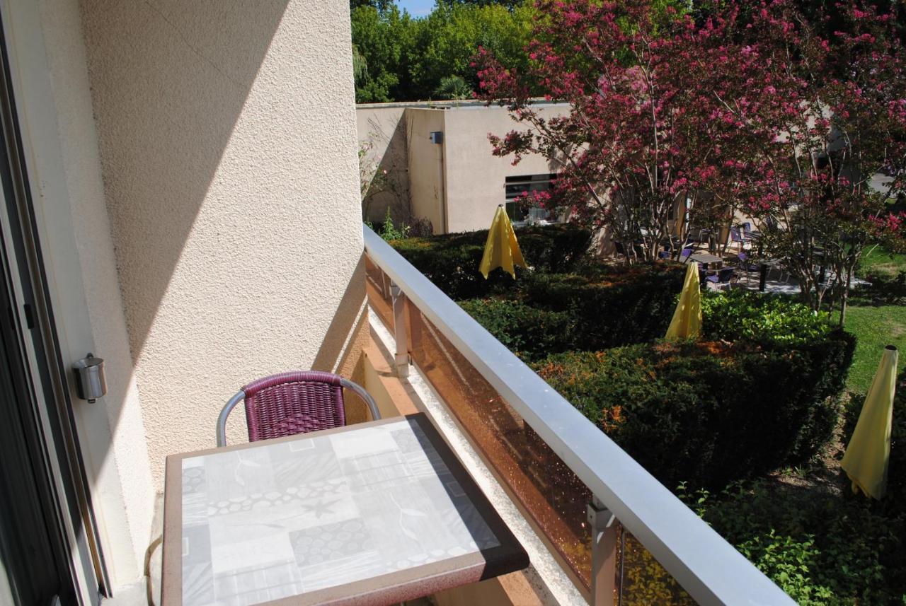 Logis Hotel & Restaurant Le Fleurance מראה חיצוני תמונה