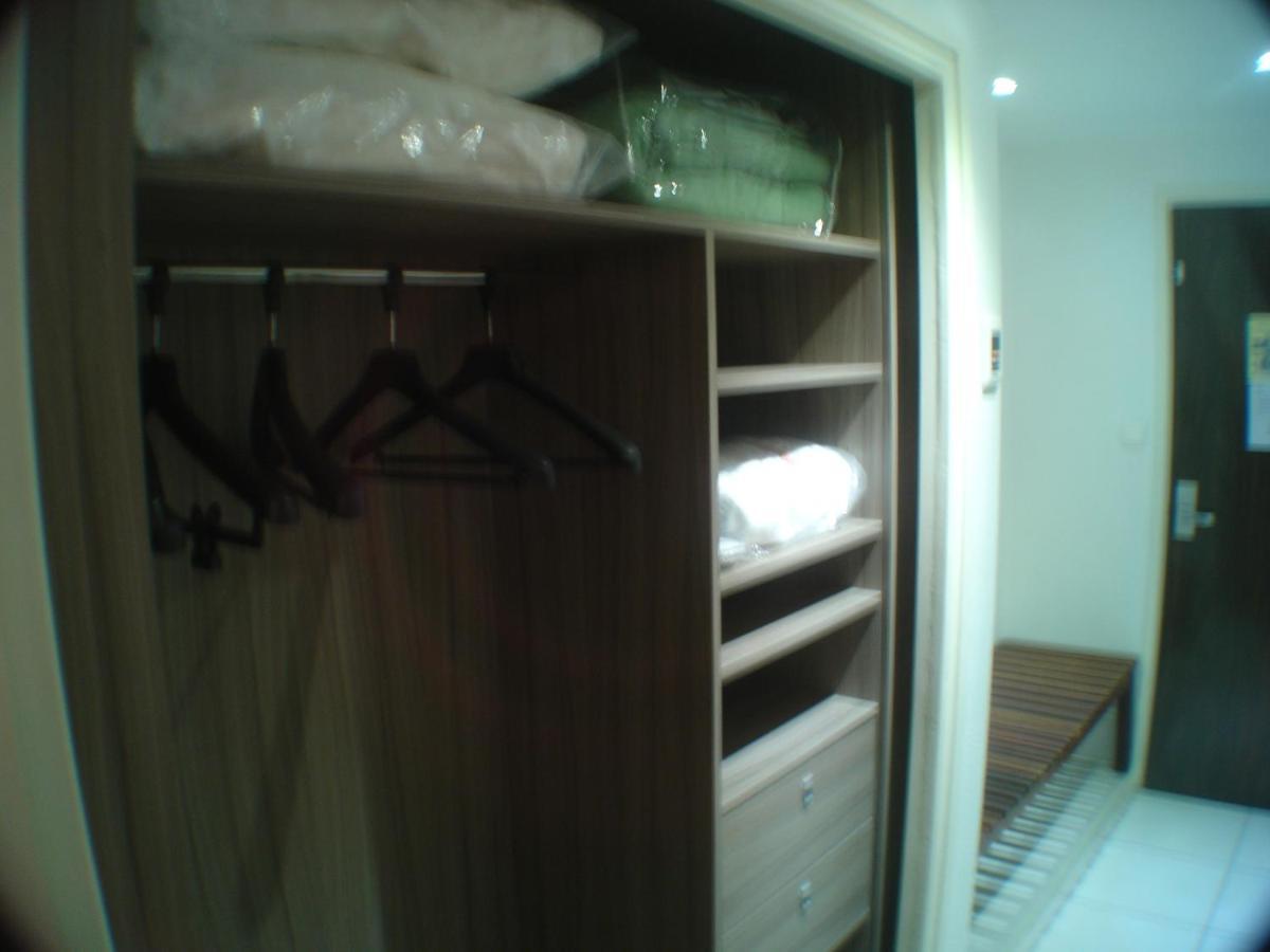 Logis Hotel & Restaurant Le Fleurance מראה חיצוני תמונה