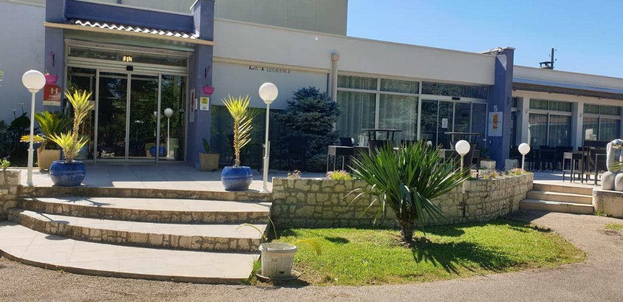 Logis Hotel & Restaurant Le Fleurance מראה חיצוני תמונה