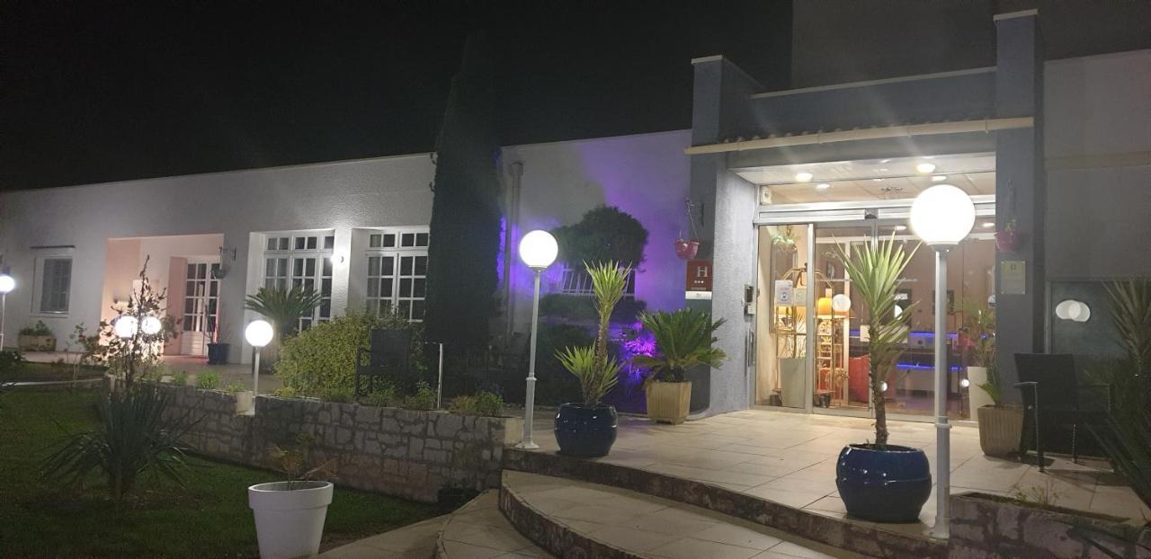 Logis Hotel & Restaurant Le Fleurance מראה חיצוני תמונה
