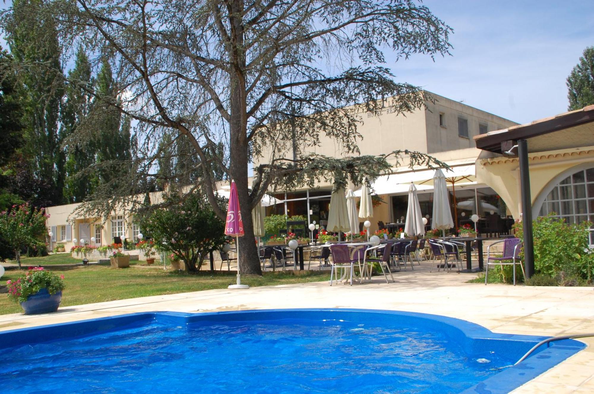 Logis Hotel & Restaurant Le Fleurance מראה חיצוני תמונה
