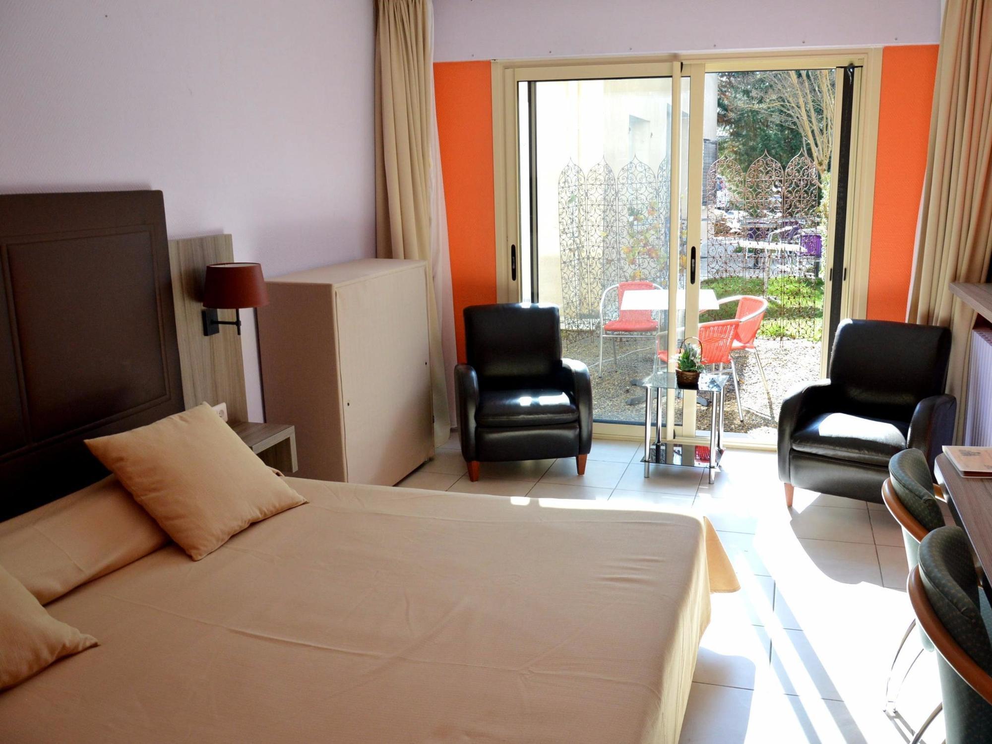 Logis Hotel & Restaurant Le Fleurance מראה חיצוני תמונה