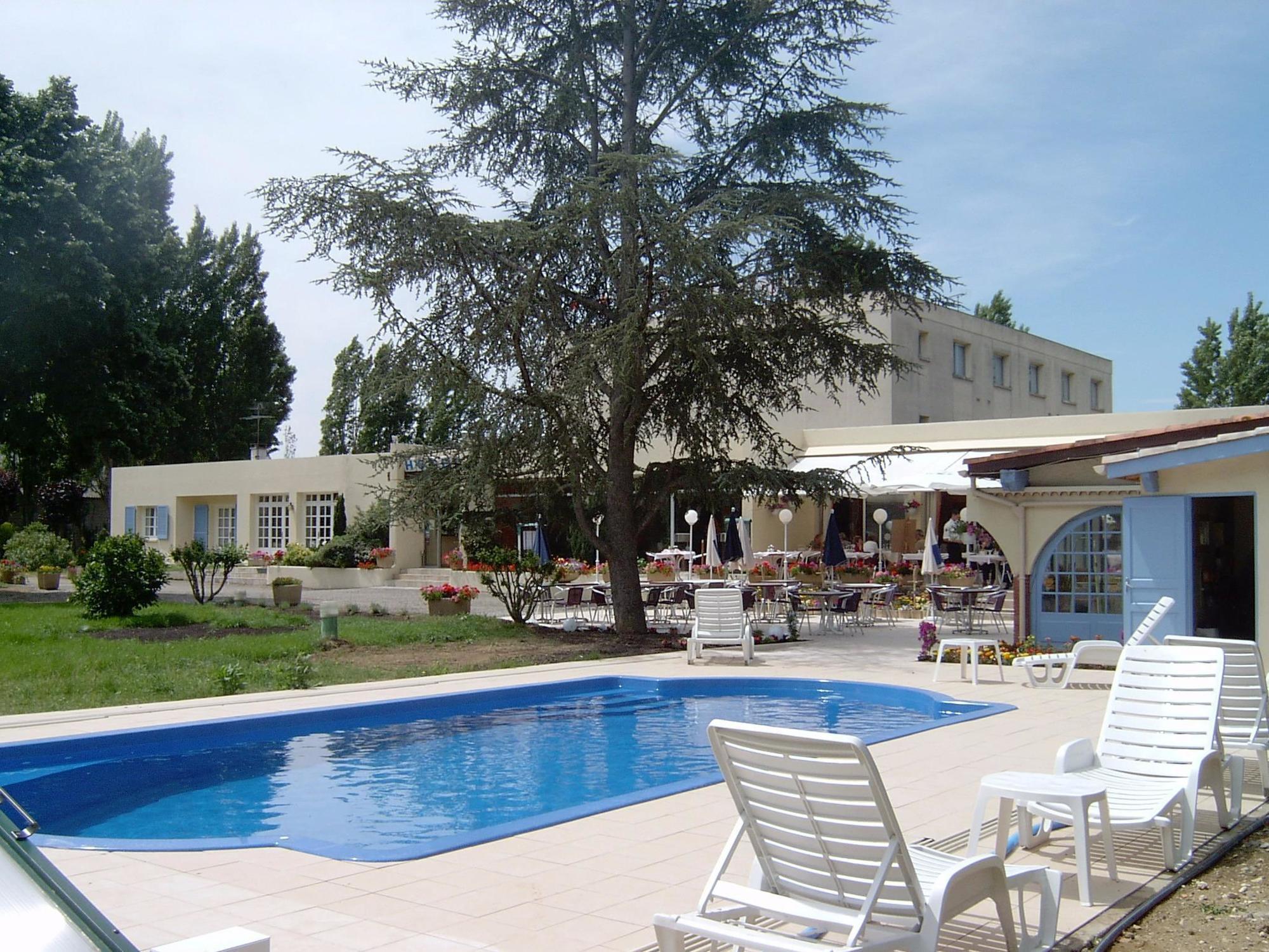Logis Hotel & Restaurant Le Fleurance מראה חיצוני תמונה